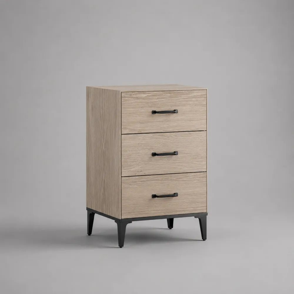 Comodino alto rettangolare con 3 cassetti in MDF effetto rovere chiaro e gambe in acciaio nero, 45 x 40 x 70 cm