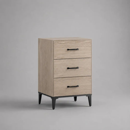 Comodino alto rettangolare con 3 cassetti in MDF effetto rovere chiaro e gambe in acciaio nero, 45 x 40 x 70 cm