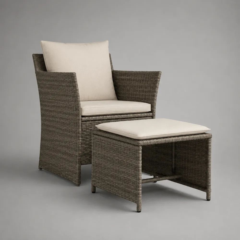 Set da giardino in rattan tortora con poltrona 69 x 72 x 91 cm, poggiapiedi 58 x 50 x 43 cm e cuscini crema