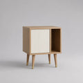 Comodino rettangolare in MDF e legno con anta scorrevole, rovere chiaro e bianco, 50 × 35 × 60 cm